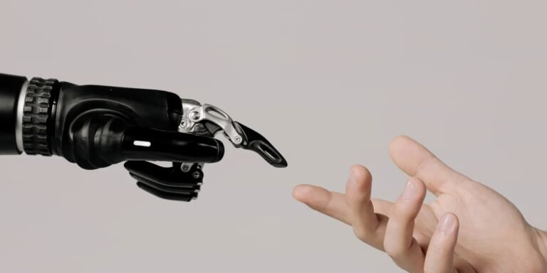 Claude vs Gemini: Which AI Assistant Is Better