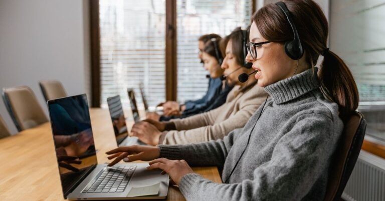 Freshdesk vs Zendesk: Which Help Desk Is Better